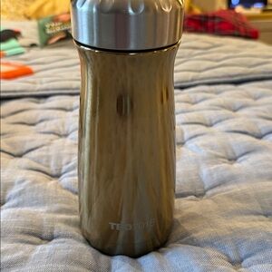 Swell Stainless Steel water bottle